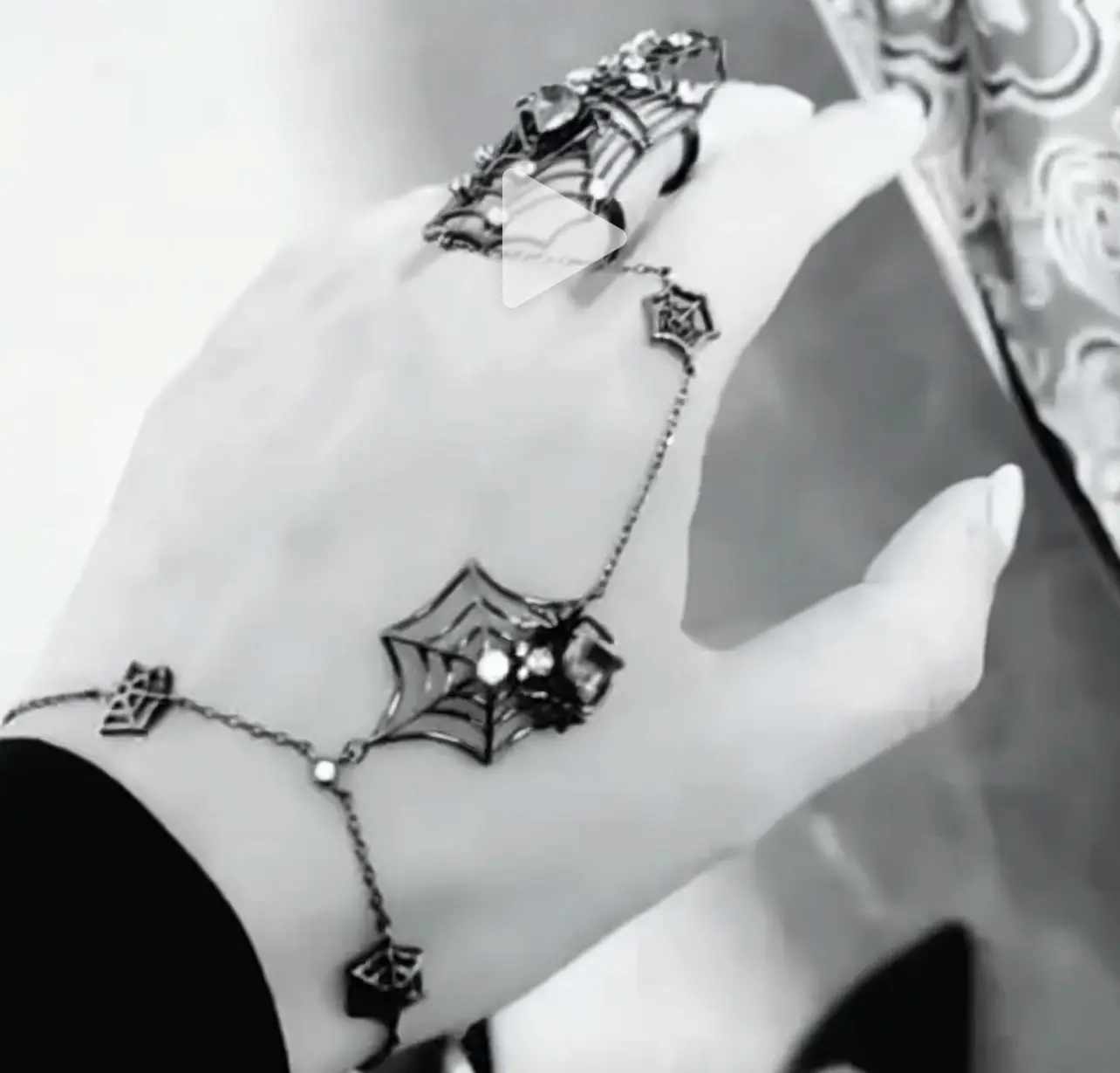 【西檬之家】字母圈践踏癖指南：理解基于SSC原则的臣服与信任